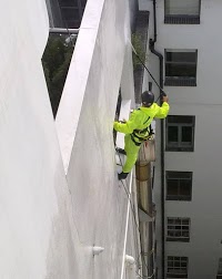 Abseiling window cleaning London 967520 Image 1