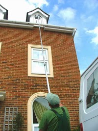 Ian Lancaster Window Cleaner Ltd 976545 Image 2