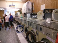 Launderette and Dry Cleaners 985915 Image 1